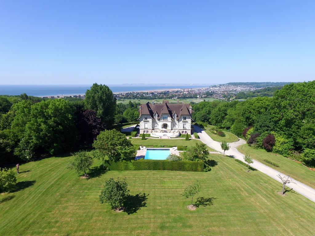 Manoir De Benerville Bed and Breakfast Deauville Exteriör bild