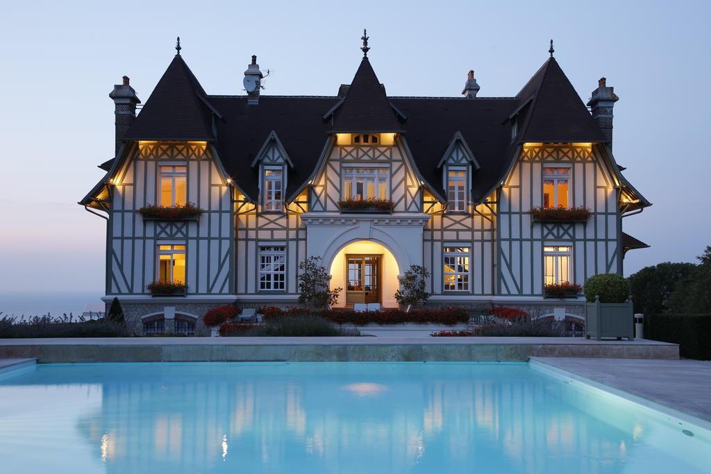 Manoir De Benerville Bed and Breakfast Deauville Exteriör bild