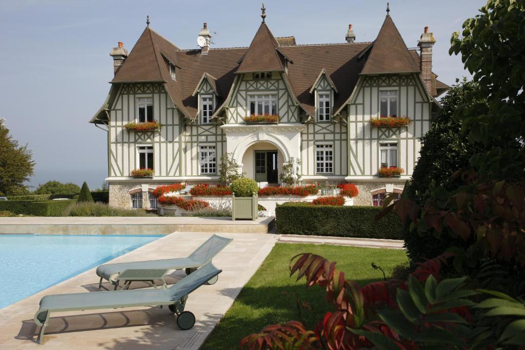 Manoir De Benerville Bed and Breakfast Deauville Exteriör bild
